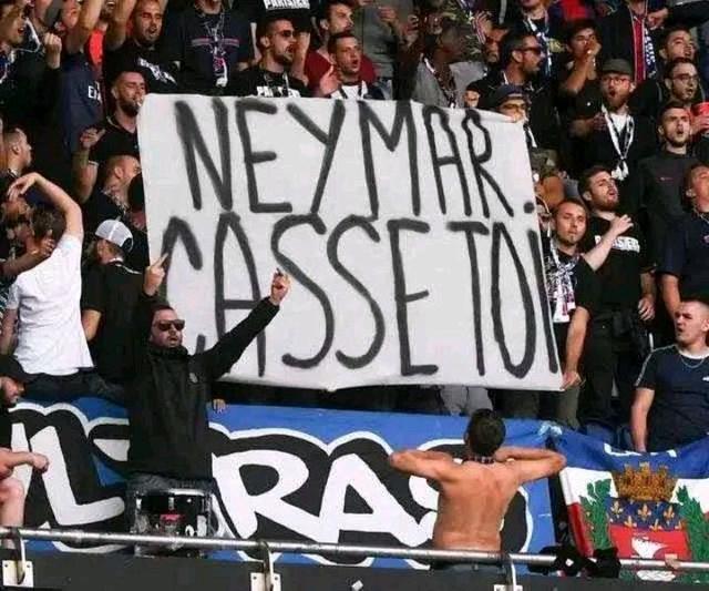 劫富济贫看红魔！曼联对阵英超第4-9名全胜 对阵下半区球队仅1胜（曼联陷入“劫富济贫”怪圈：对英超第4-9名全胜，下半区仅获1胜）