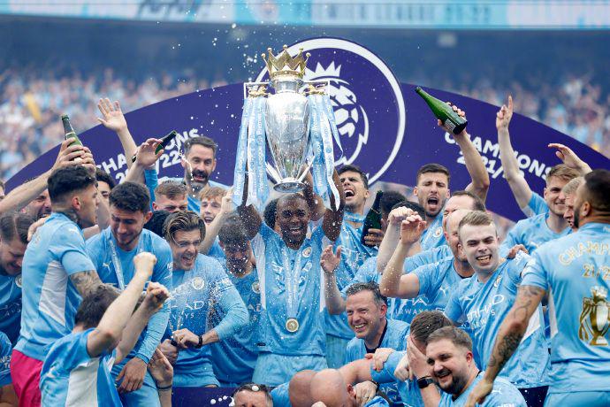 阿媒：埃切韦里想冬窗租回河床，但曼城希望再次租给欧洲球队（阿根廷媒体：埃切韦里盼冬窗租借回归河床，曼城更倾向再外租至欧洲球队）