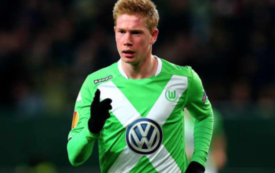 2026年世界杯抽签出炉，葡萄牙、阿根廷等强队分组形势良好，欧洲球队竞争激烈，中国国足仍难晋级。（2026世界杯分组揭晓：葡萄牙阿根廷签运佳，欧洲竞争激烈，国足出线仍艰难）