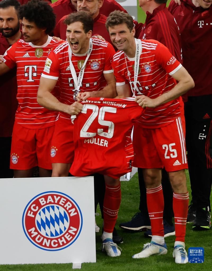 詹姆斯关键助攻锁定胜利（詹姆斯妙传定胜局）